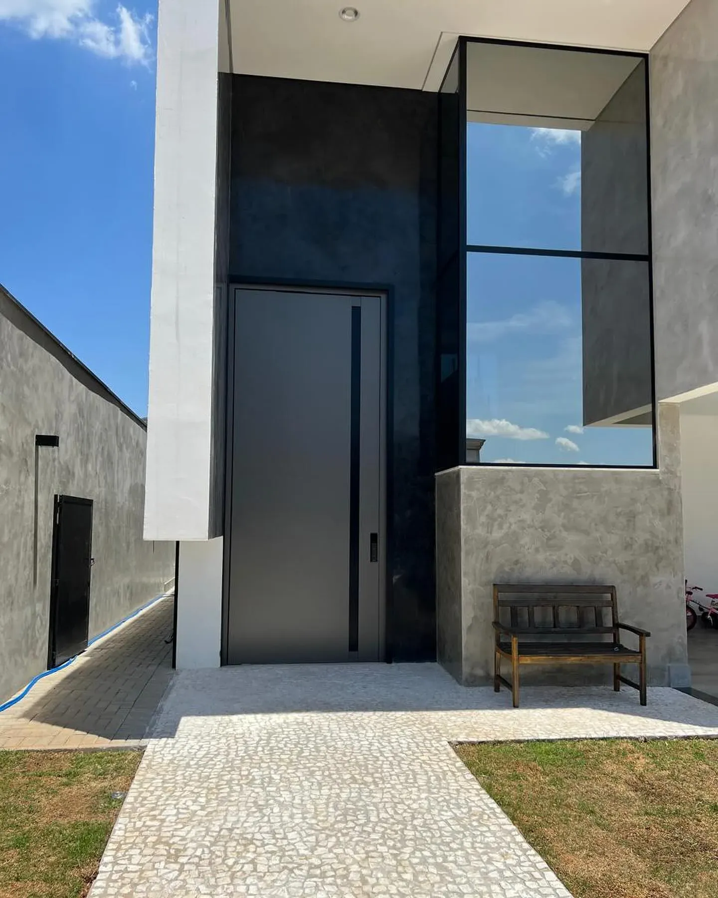 Obra de esquadrias de alumínio em Itupeva — Gade Alumínio
